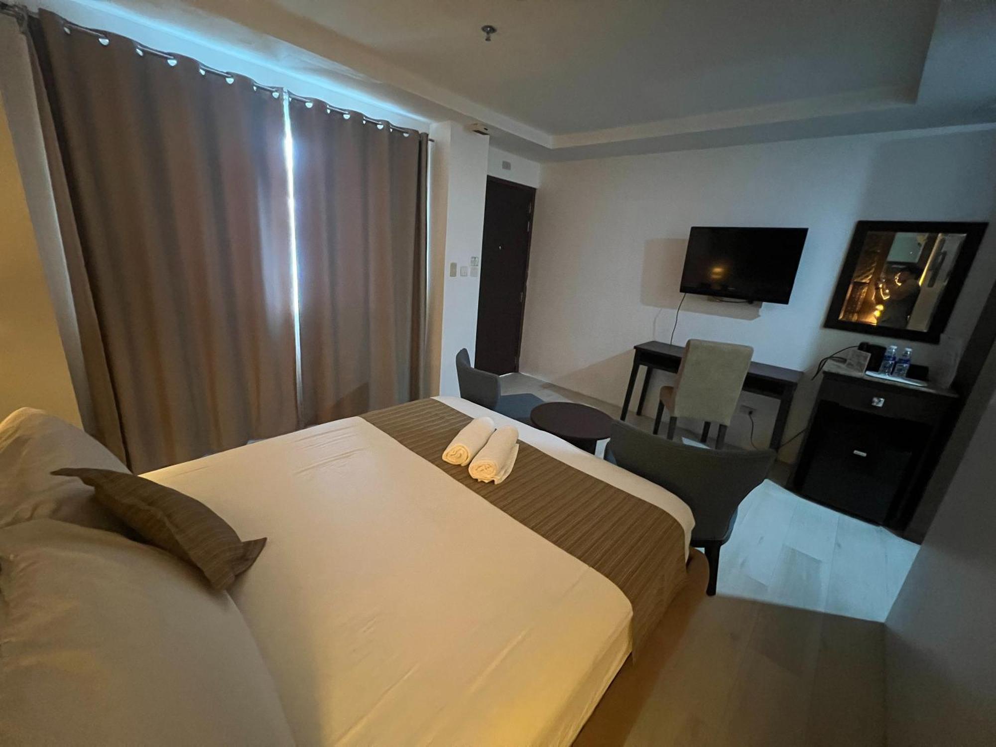 Subiza Beach Resort Olongapo Exterior foto